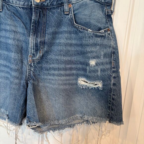 Old Navy High Rise Slouchy Straight Denim Shorts Size 14 - Picture 4 of 6